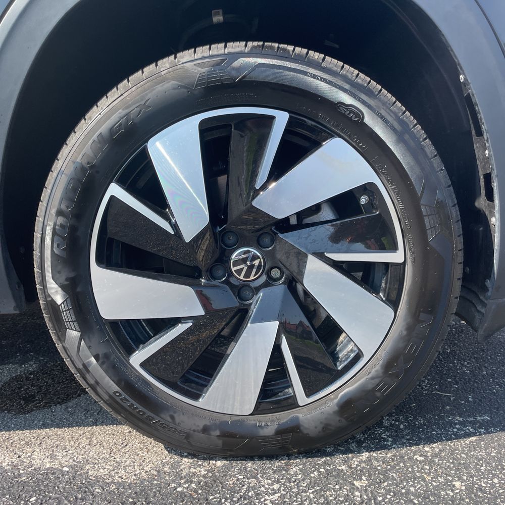 2025 Volkswagen Atlas Cross Sport SE