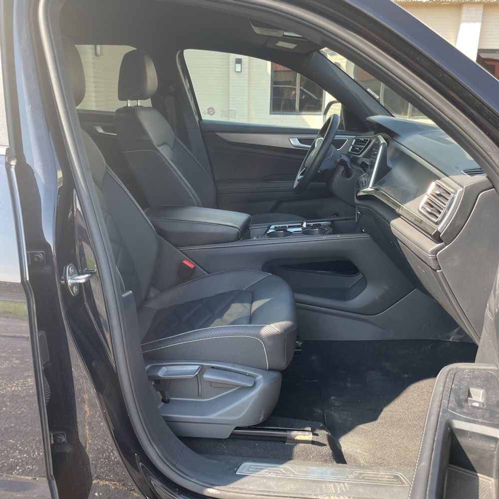 2025 Volkswagen Atlas Cross Sport SE