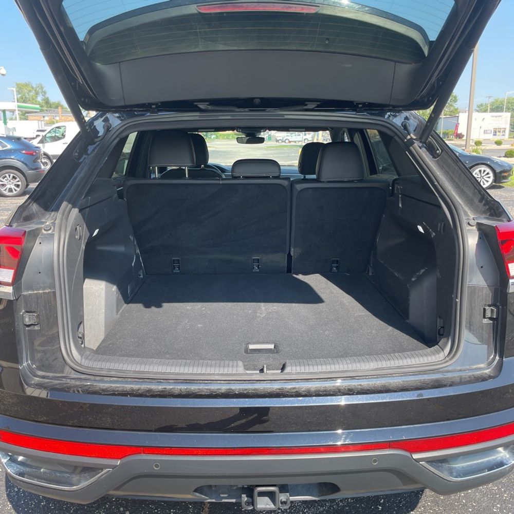 2025 Volkswagen Atlas Cross Sport SE