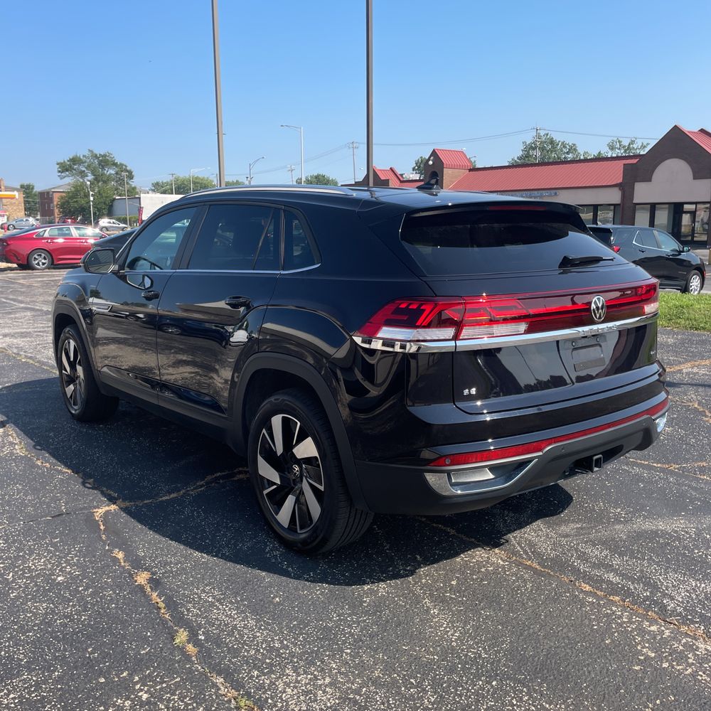 2025 Volkswagen Atlas Cross Sport SE