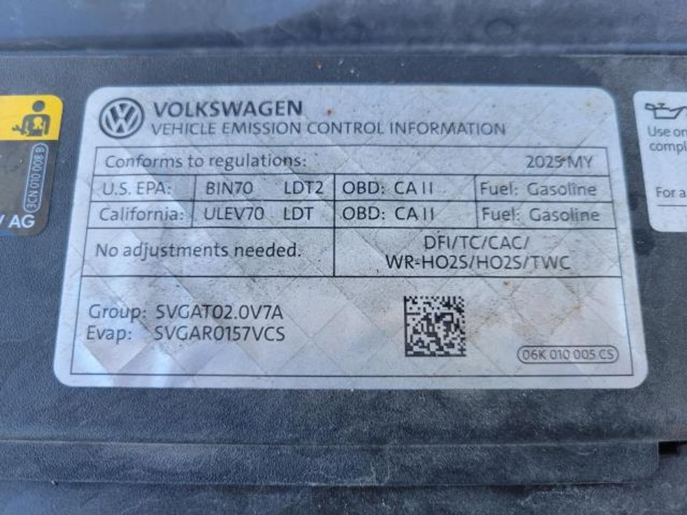 2025 Volkswagen Atlas Cross Sport 2.0T SE w/Technology