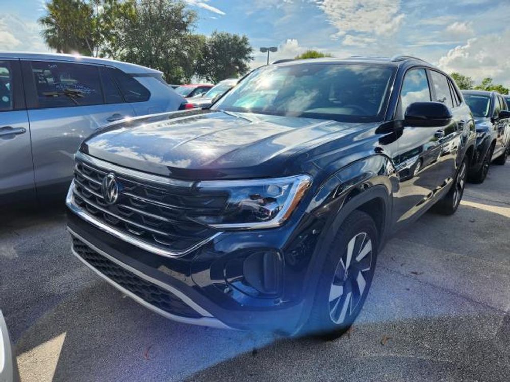 2025 Volkswagen Atlas Cross Sport 2.0T SE w/Technology