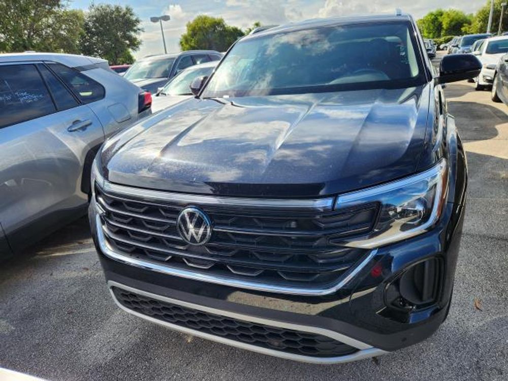 2025 Volkswagen Atlas Cross Sport 2.0T SE w/Technology