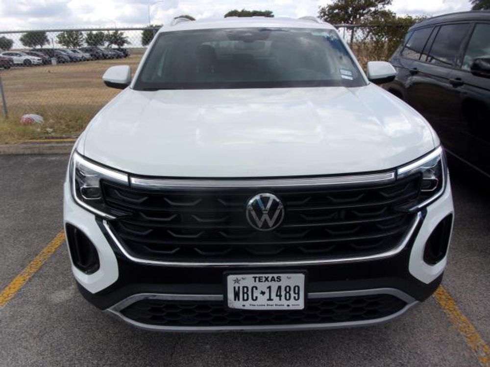 2025 Volkswagen Atlas Cross Sport 2.0T SE w/Technology