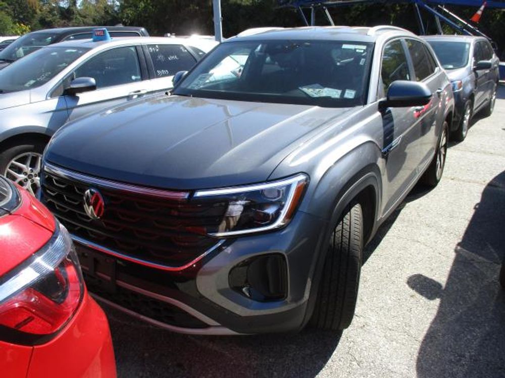 2025 Volkswagen Atlas Cross Sport 2.0T SE w/Technology