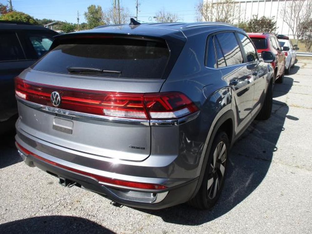 2025 Volkswagen Atlas Cross Sport 2.0T SE w/Technology