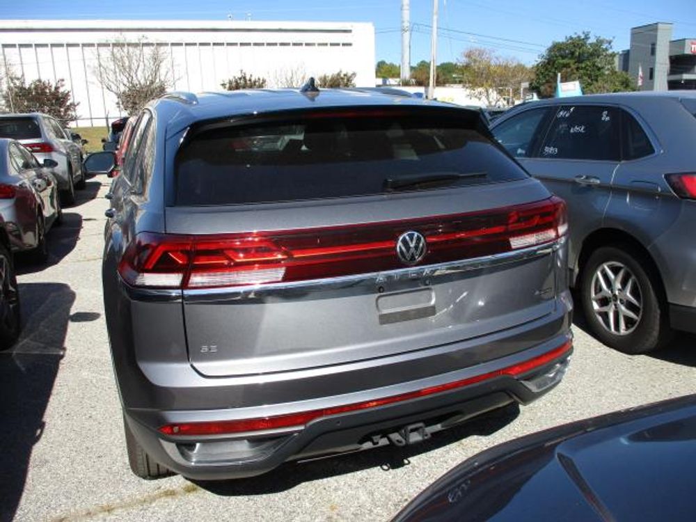 2025 Volkswagen Atlas Cross Sport 2.0T SE w/Technology