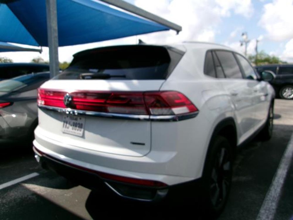 2025 Volkswagen Atlas Cross Sport 2.0T SE w/Technology