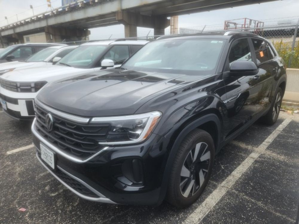 2025 Volkswagen Atlas Cross Sport 2.0T SE w/Technology