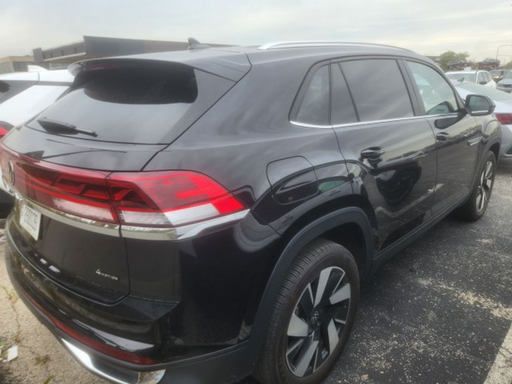 2025 Volkswagen Atlas Cross Sport 2.0T SE w/Technology
