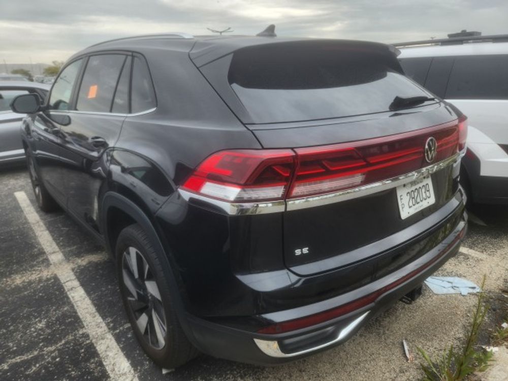 2025 Volkswagen Atlas Cross Sport 2.0T SE w/Technology