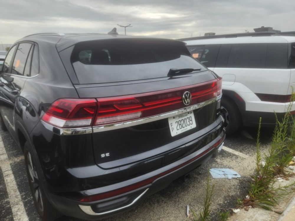 2025 Volkswagen Atlas Cross Sport 2.0T SE w/Technology
