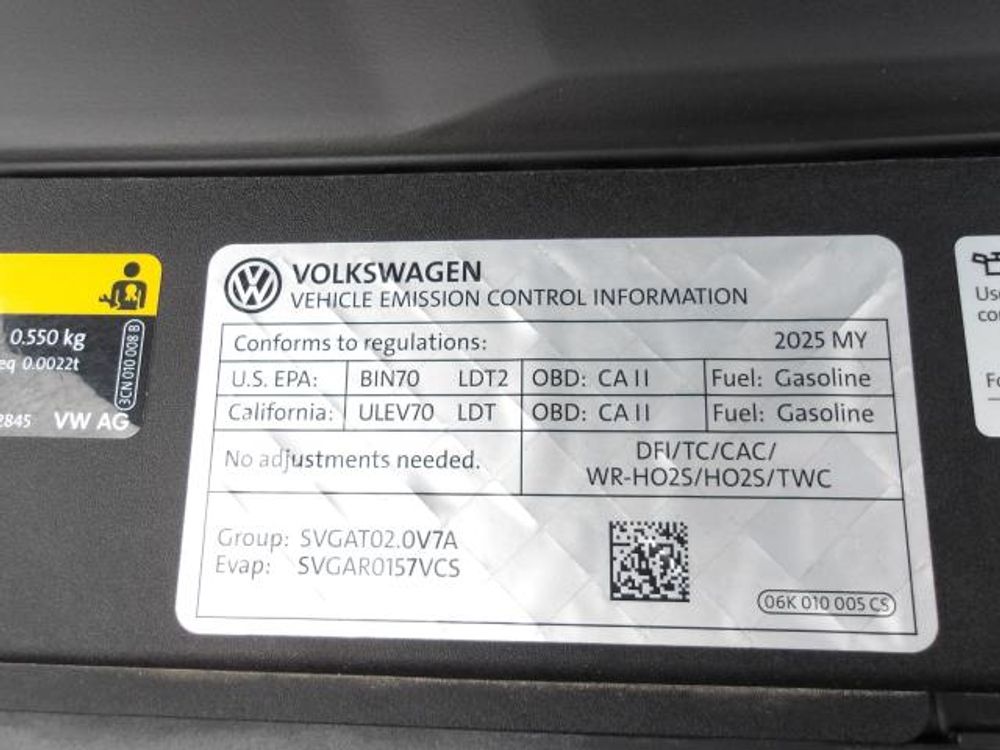 2025 Volkswagen Atlas Cross Sport 2.0T SE w/Technology