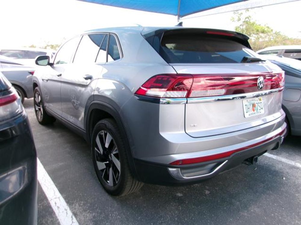 2025 Volkswagen Atlas Cross Sport 2.0T SE w/Technology
