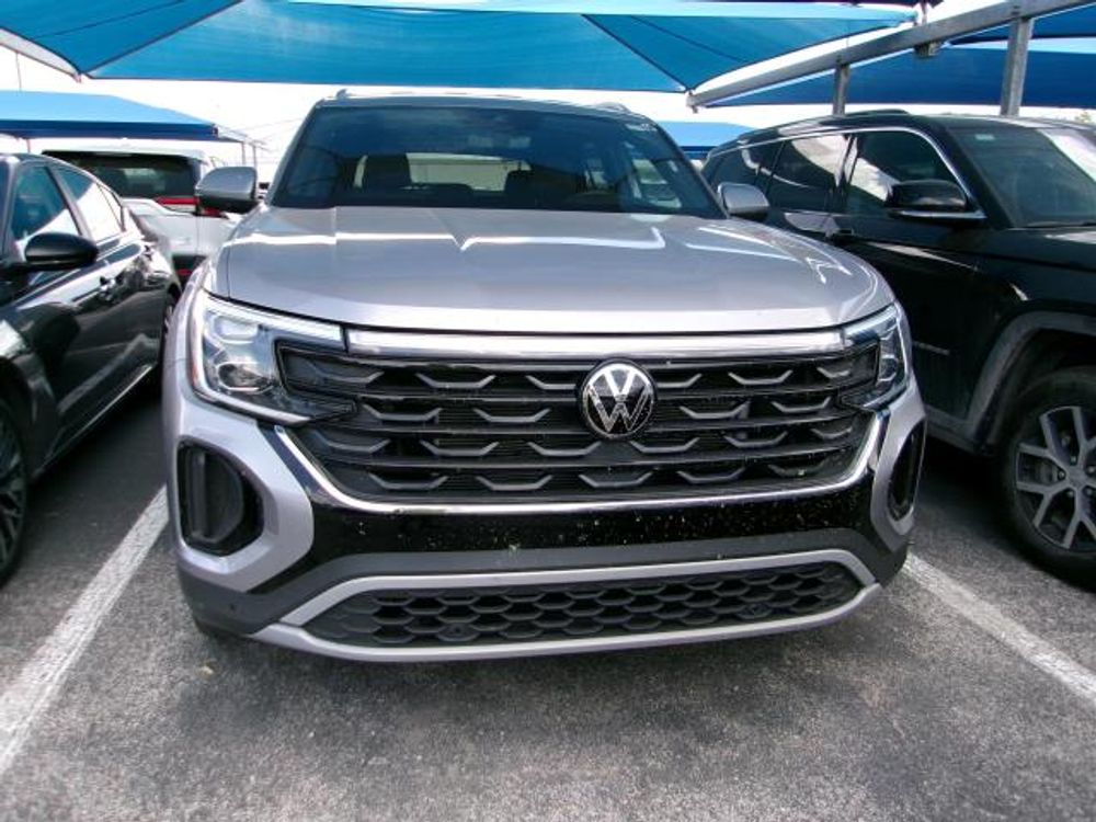 2025 Volkswagen Atlas Cross Sport 2.0T SE w/Technology