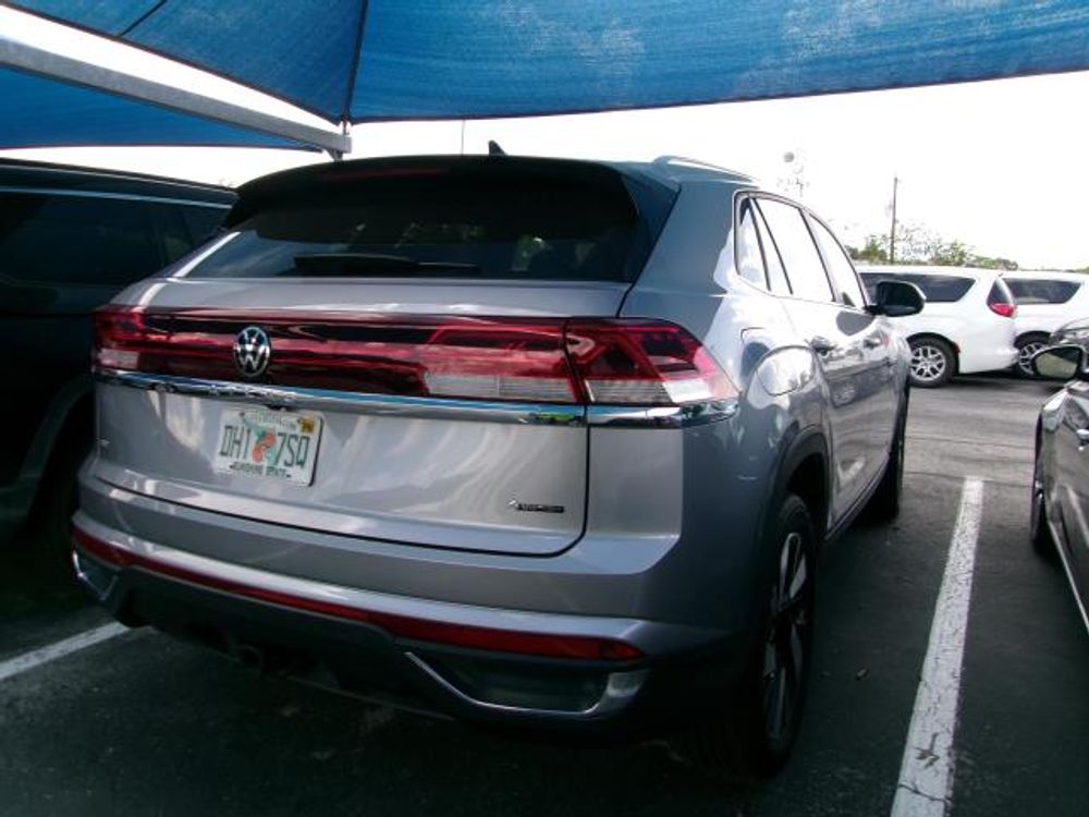 2025 Volkswagen Atlas Cross Sport 2.0T SE w/Technology