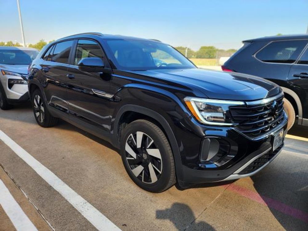 2025 Volkswagen Atlas Cross Sport 2.0T SE w/Technology