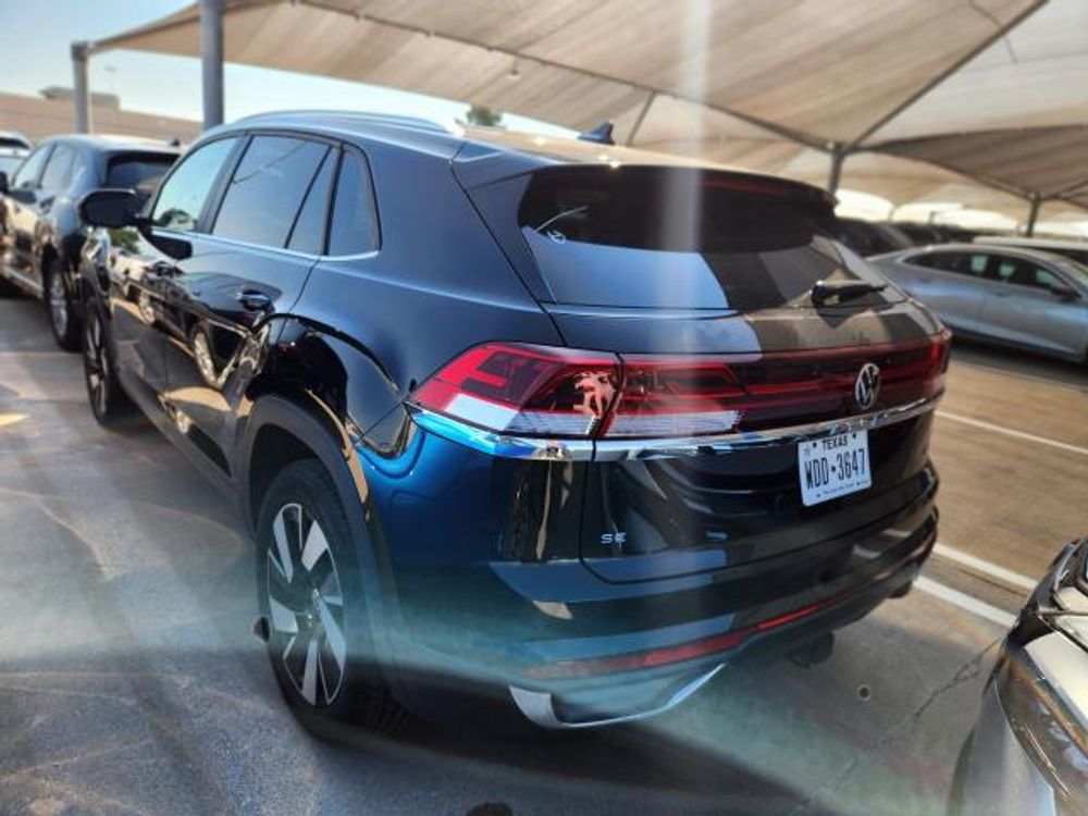2025 Volkswagen Atlas Cross Sport 2.0T SE w/Technology