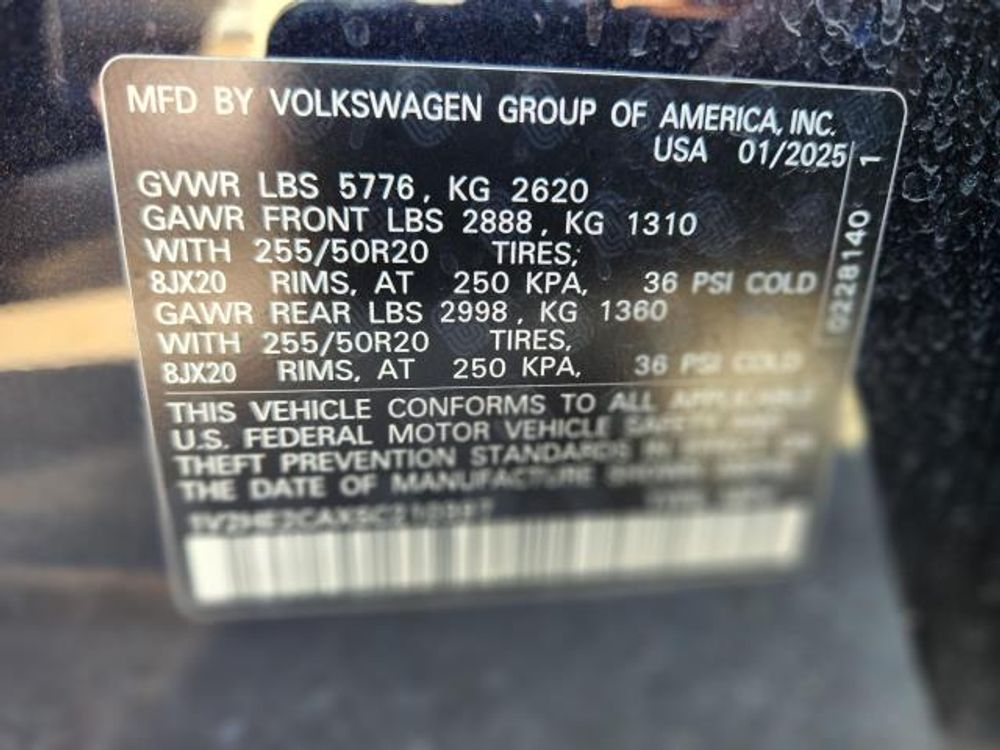2025 Volkswagen Atlas Cross Sport 2.0T SE w/Technology