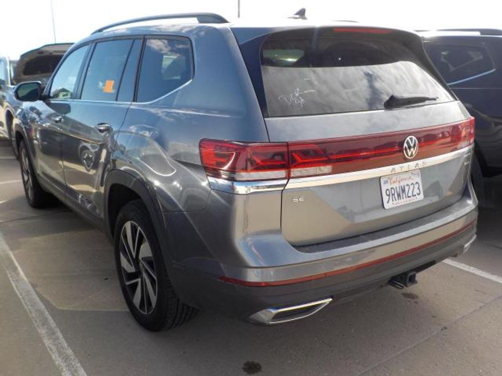 2025 Volkswagen Atlas 2.0T SE w/Technology