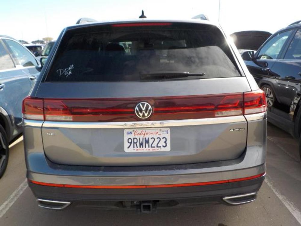 2025 Volkswagen Atlas 2.0T SE w/Technology
