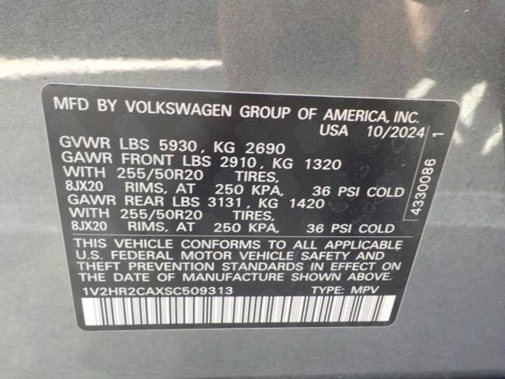 2025 Volkswagen Atlas 2.0T SE w/Technology