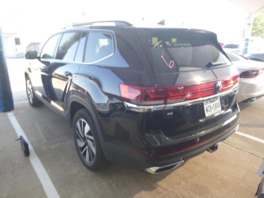 2025 Volkswagen Atlas 2.0T SE