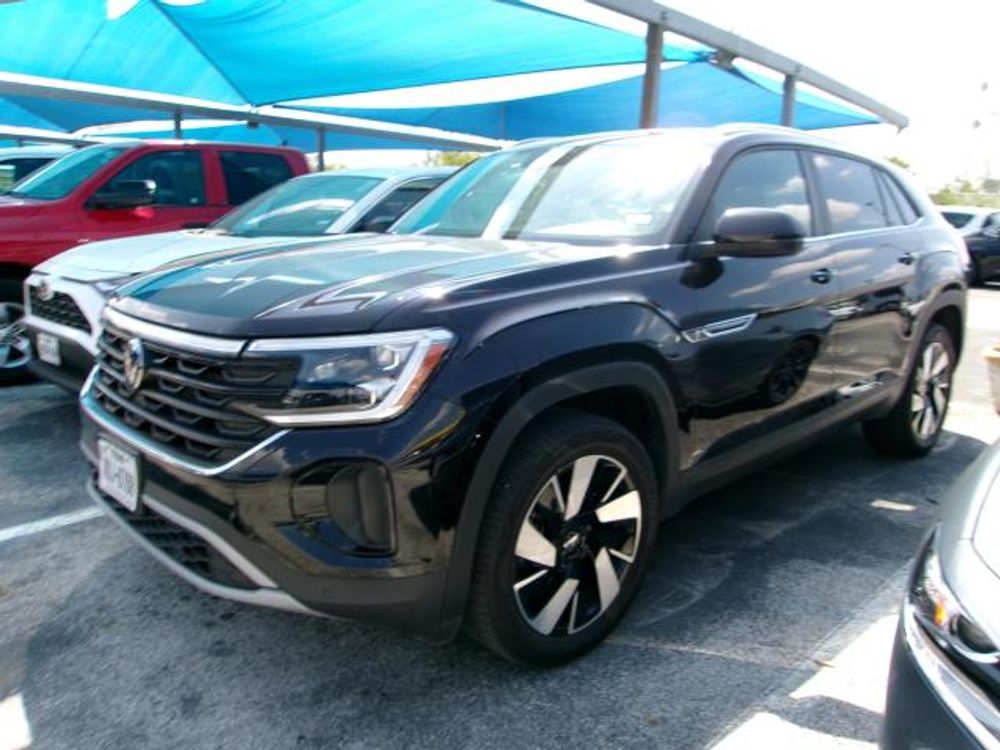 2025 Volkswagen Atlas Cross Sport 2.0T SE w/Technology