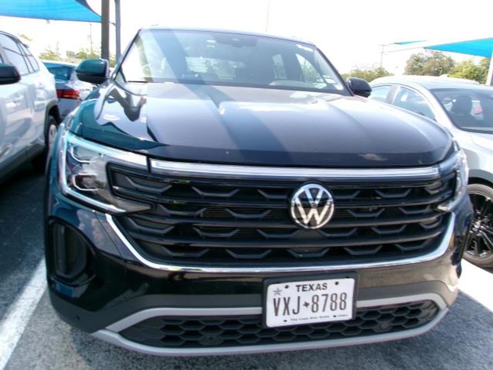 2025 Volkswagen Atlas Cross Sport 2.0T SE w/Technology