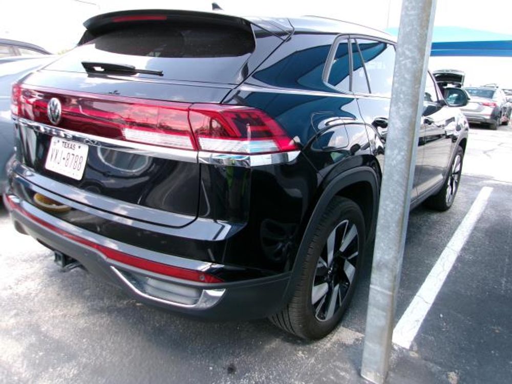 2025 Volkswagen Atlas Cross Sport 2.0T SE w/Technology