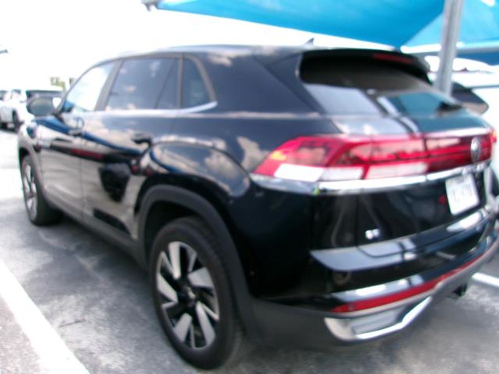 2025 Volkswagen Atlas Cross Sport 2.0T SE w/Technology