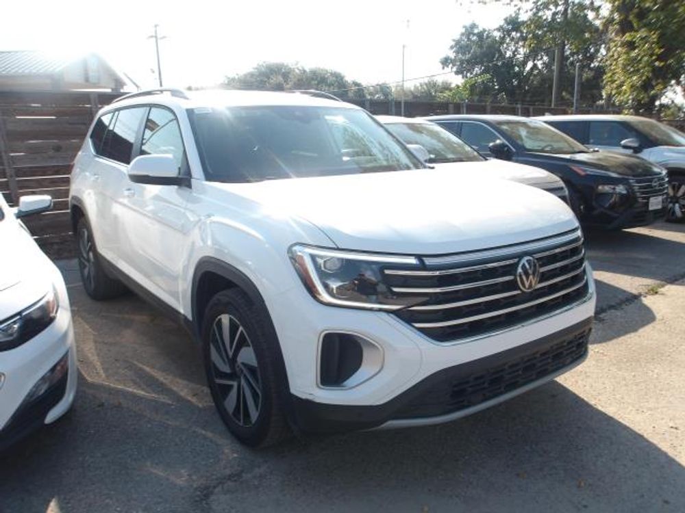 2025 Volkswagen Atlas 2.0T SE w/Technology