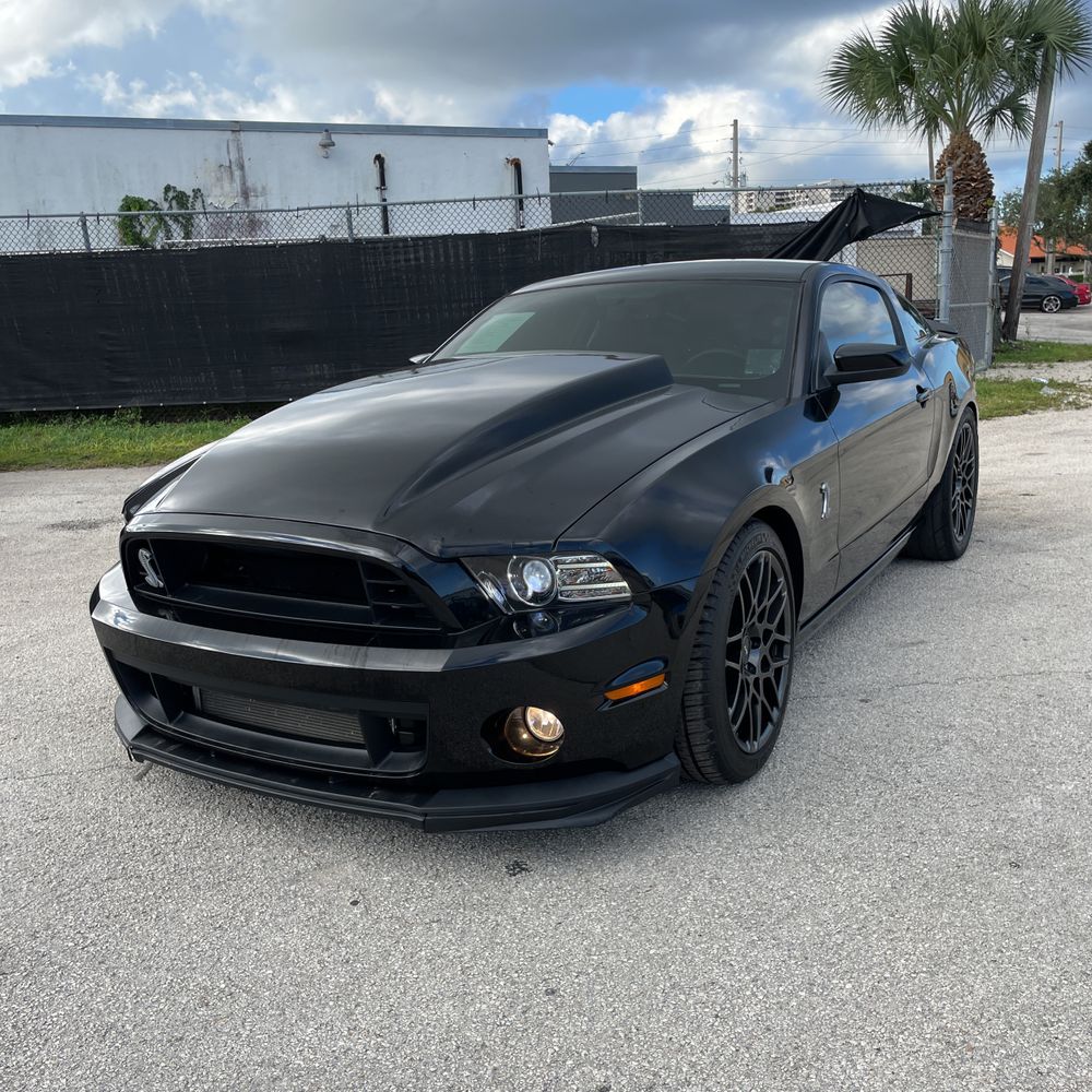 2013 Ford Shelby GT500 Base