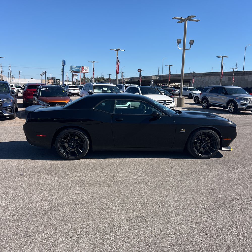 2023 Dodge Challenger R/T SCAT PACK