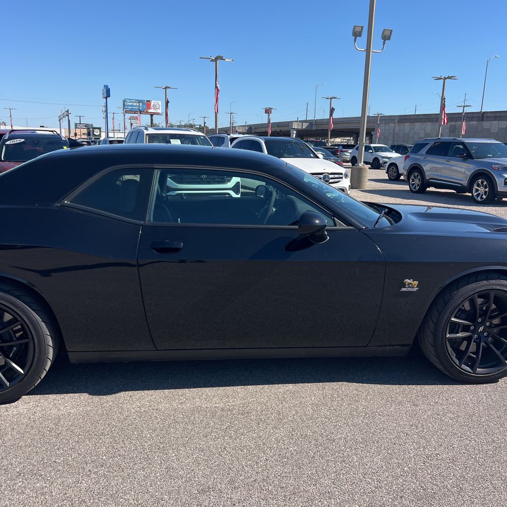2023 Dodge Challenger R/T SCAT PACK