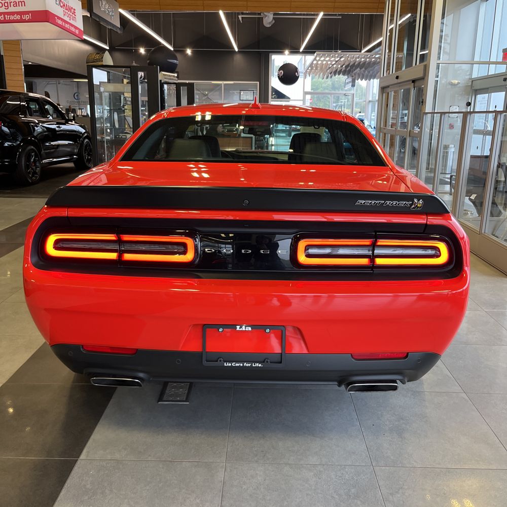 2023 Dodge Challenger R/T SCAT PACK