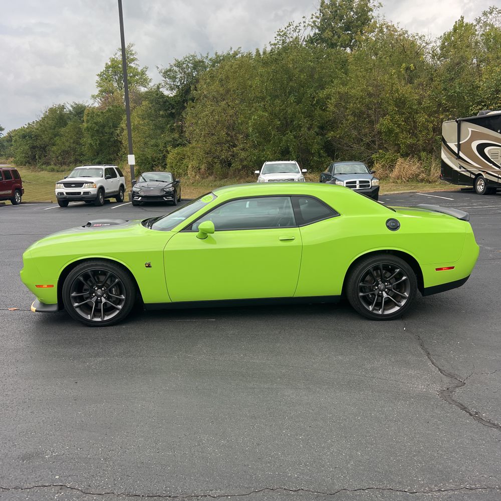 2023 Dodge Challenger R/T SCAT PACK