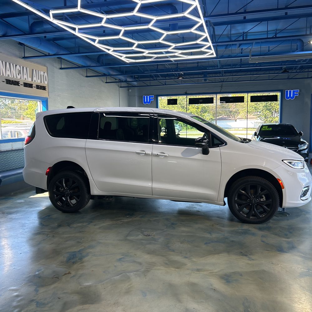 2024 Chrysler Pacifica Limited