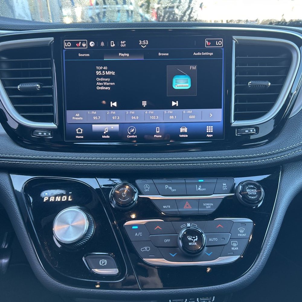 2024 Chrysler Pacifica Limited