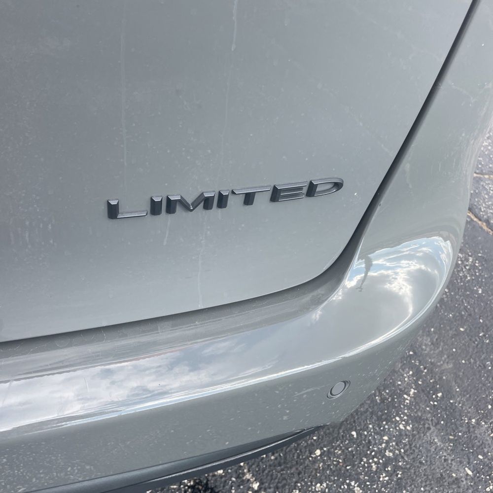 2025 Chrysler Pacifica Limited