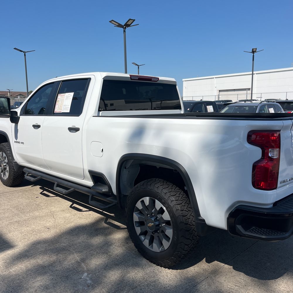 2024 Chevrolet Silverado 2500 Custom
