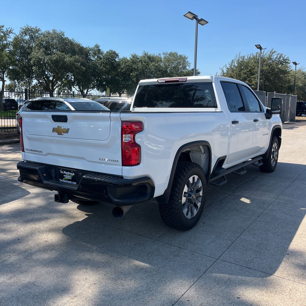 2024 Chevrolet Silverado 2500 Custom