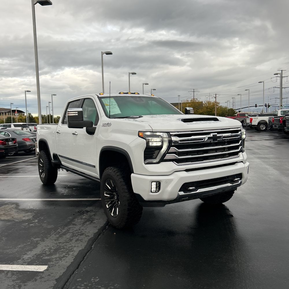 2025 Chevrolet Silverado 3500HD High Country