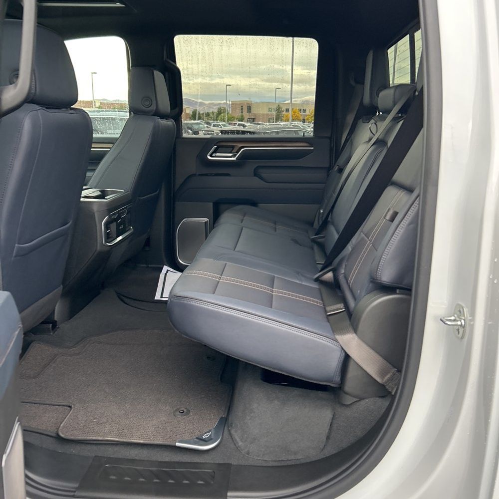 2025 Chevrolet Silverado 3500HD High Country