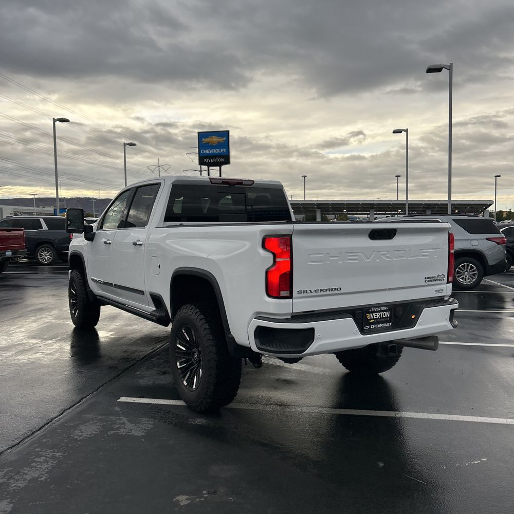2025 Chevrolet Silverado 3500HD High Country