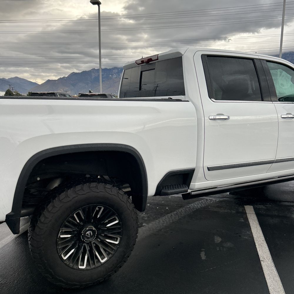 2025 Chevrolet Silverado 3500HD High Country