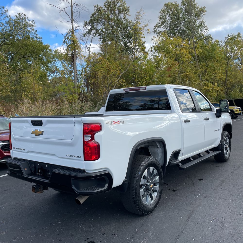 2023 Chevrolet Silverado 2500HD Custom