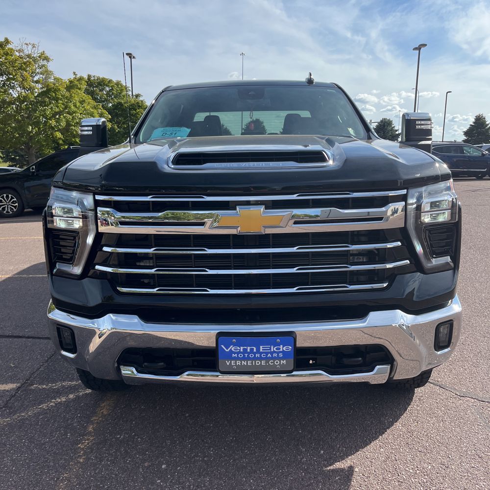 2024 Chevrolet Silverado 3500HD LTZ
