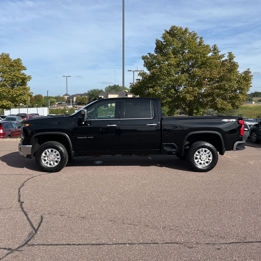 2024 Chevrolet Silverado 3500HD LTZ