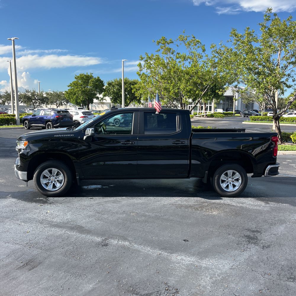 2025 Chevrolet Silverado 1500 LT